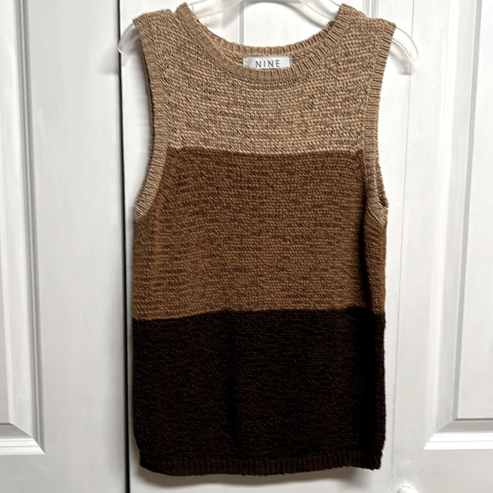 Nine & Company 3 Color Tiers Of Brown Sleeveless Knit Top Size S
